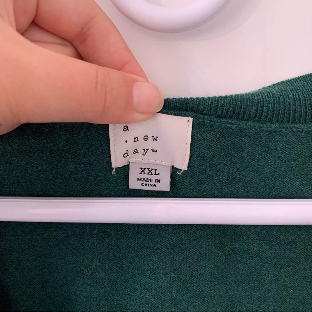 A New Day Green V Neck Sweatshirt Size XXL - Picture 7 of 10